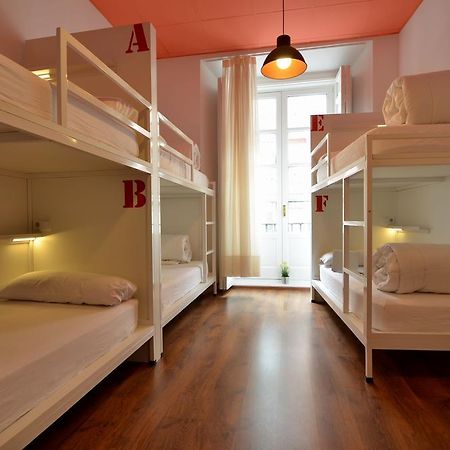 Far Home Atocha Madrid Eksteriør billede